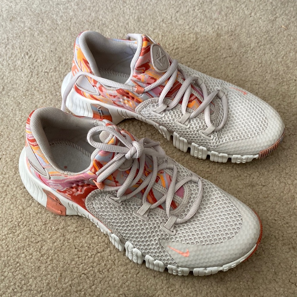 Nike sneakers gray and orange and pink